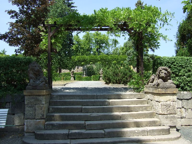 2011- 065.jpg